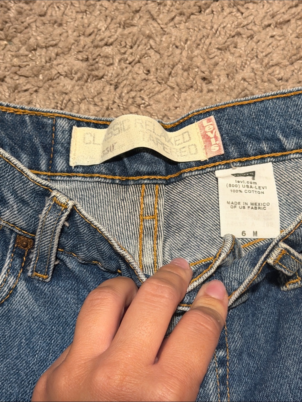 Levi's 550 Classic Relaxed Tapered Mom Jeans 6 M - Picture 3 of 3